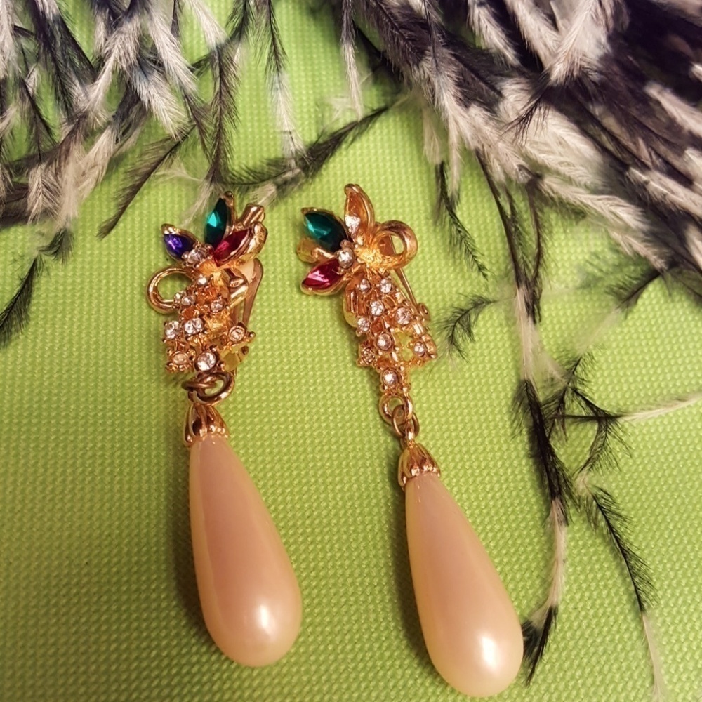 𝅺christmas Clip Earings.